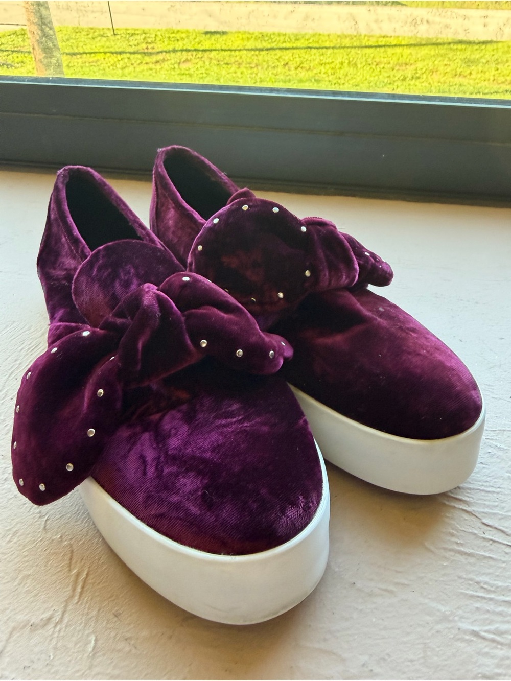 Rebecca Minkoff Stacey Velvet Studded Bow Slip-On Sneakers burgundy SZ 9M